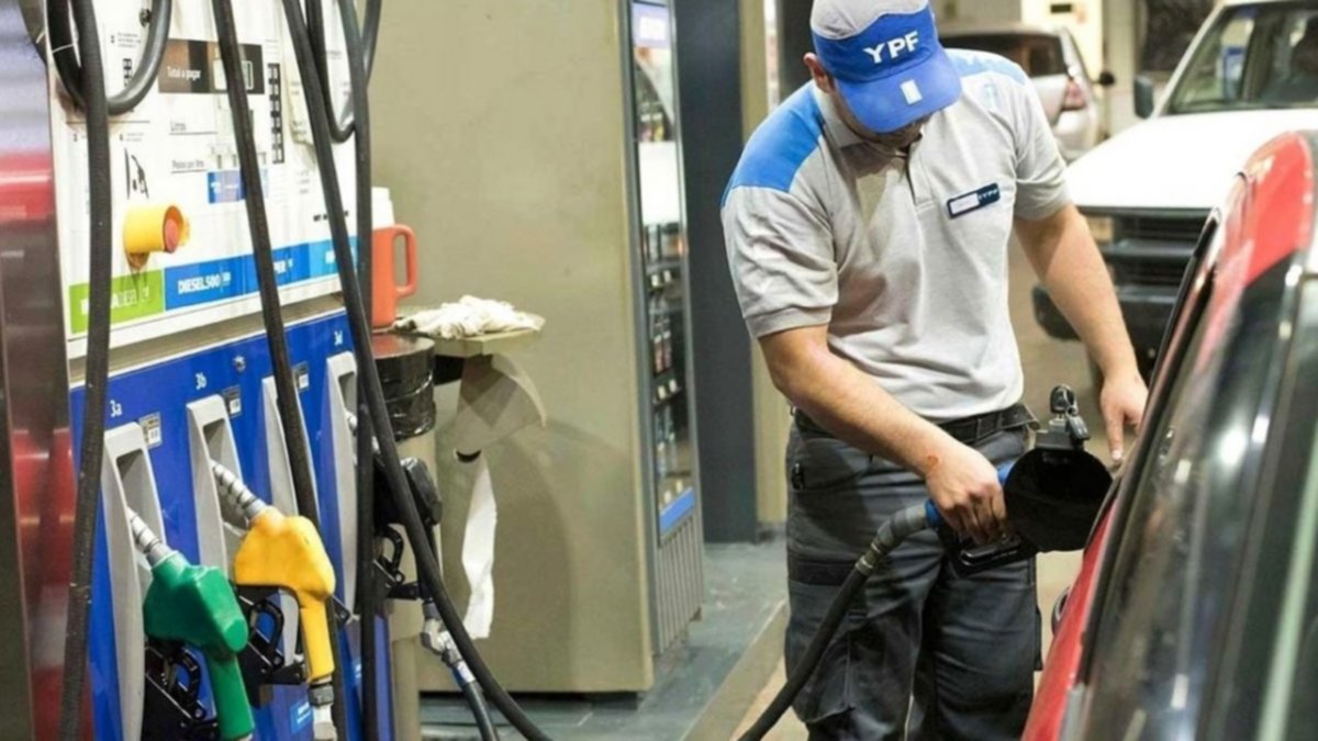 Aumento de combustible: cuánto costará llenar el tanque en Neuquén