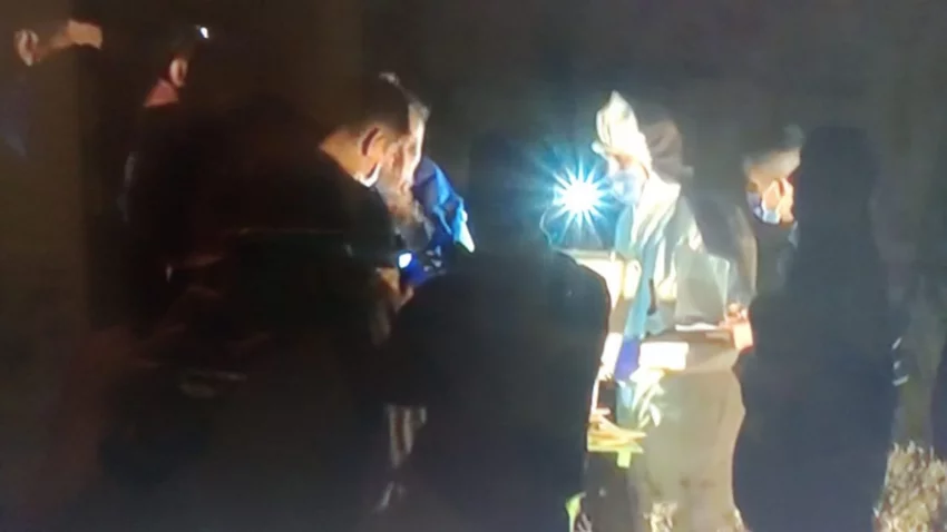 Hallaron el cuerpo semienterrado de una mujer en la meseta