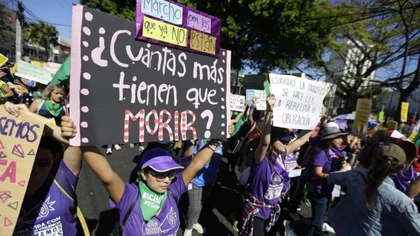 El gobierno de Bukele descarta legalizar el aborto