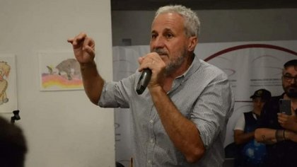 Peressini busca renovar su banca este 16 de abril