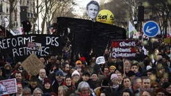 Macron suma otra crisis por su postura con China