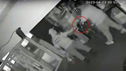 Así coimearon a los policías con dos botellas de champagne