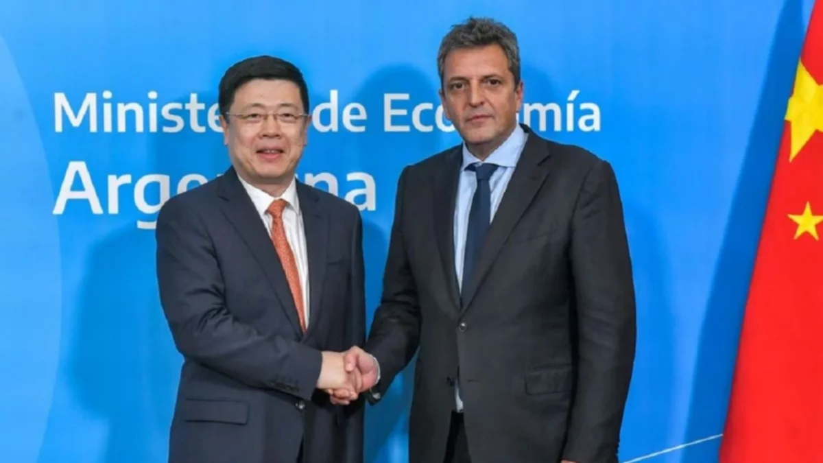 Argentina deja de pagar importaciones en dólares y pasa a yuanes