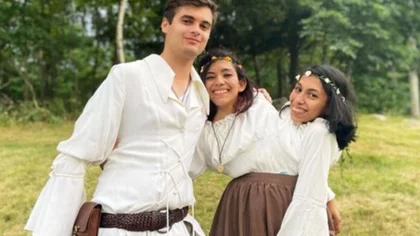 Hermanas siamesas comparten su cuerpo pero una sola tiene novio