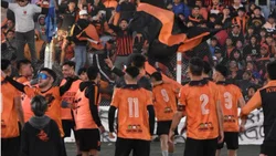 Petrolero abrió la fecha 11 con triunfo en el clásico