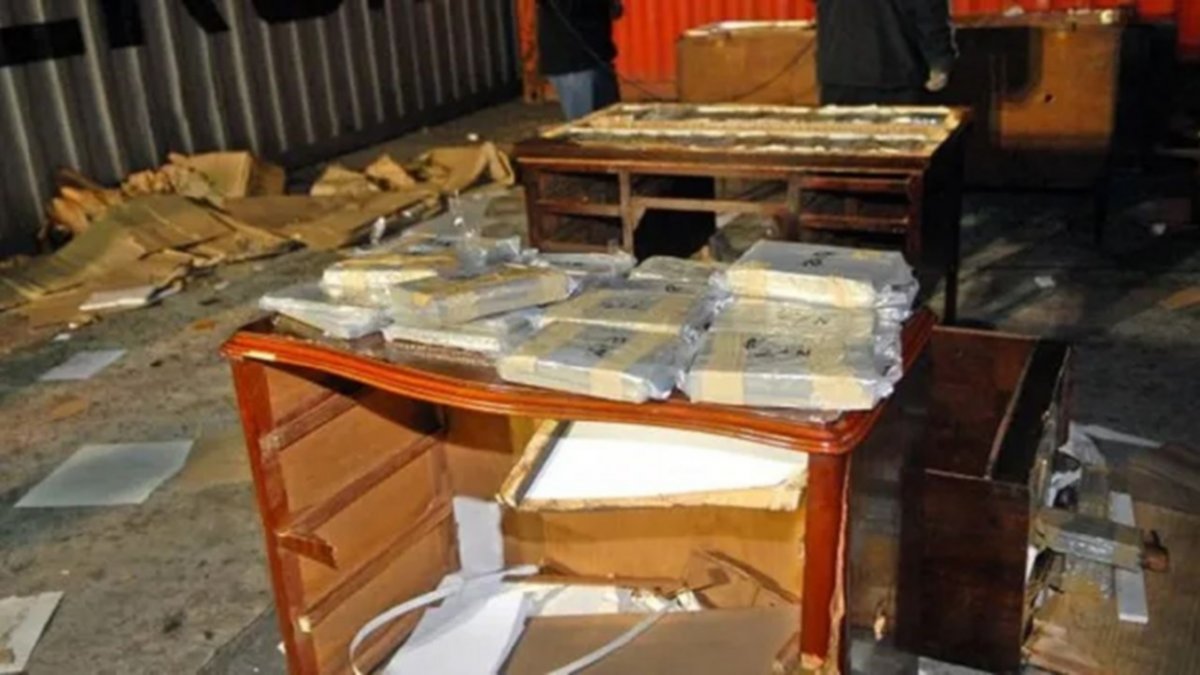 ¡Flor de mudanza! escondían cocaína valuada en U$S 1 millón