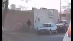 Video: así robaron un auto estacionado en el barrio San Pablo