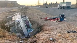 Volvía a casa, volcó y murió en la ruta 22