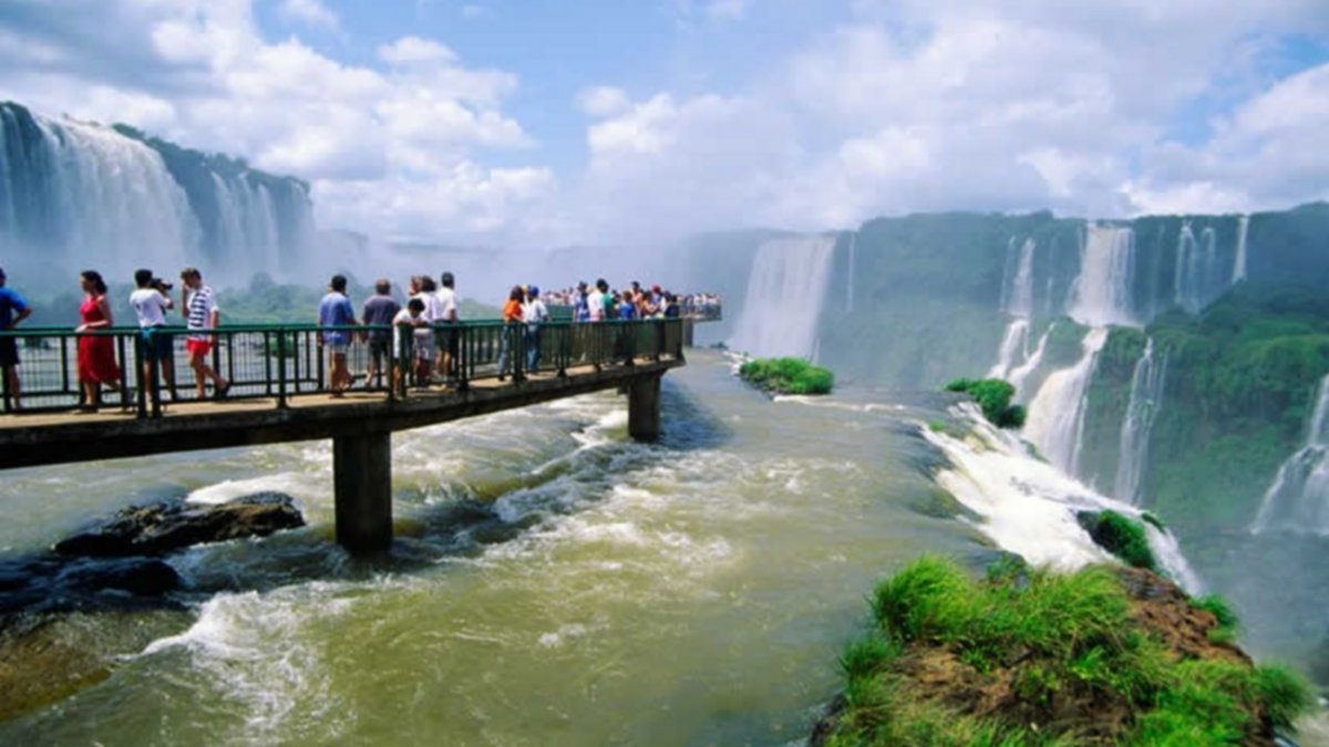 ¿Qué harán con los 270 mil pesos rescatados del río Iguazú?