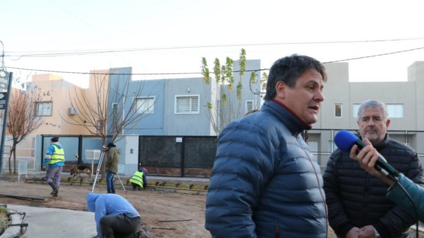 Gaido recorrió los avances de la obra pluvial en Los Polvorines