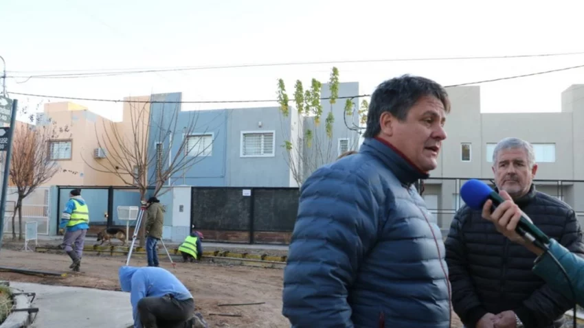 Gaido recorrió los avances de la obra pluvial en Los Polvorines