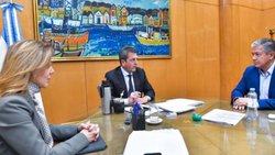 Represas hidroeléctricas: se reunieron Figueroa y Massa