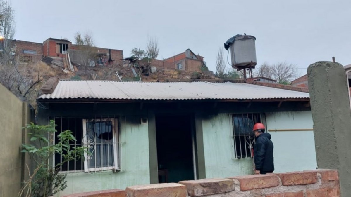Susto por el incendio de una casa en Gregorio Álvarez
