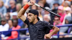 Francisco Cerúndolo ganó en el césped de Eastbourne