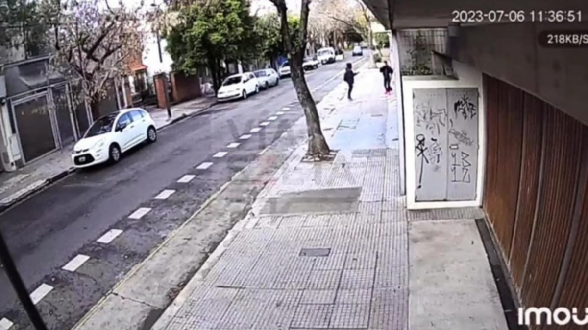 La Policía le disparó a un hombre que atacaba a su ex