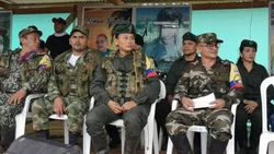 El gobierno establece mesa de negociación con disidencia de las FARC