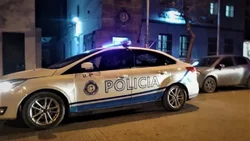 Expolicía atacó a tiros a motochorros que robaron un auto