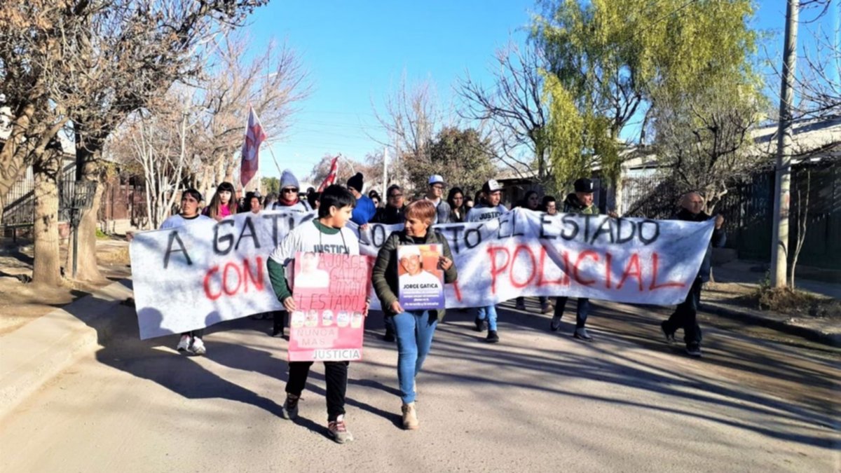 A seis meses, pidieron justicia por el ladrón muerto en la comisaría