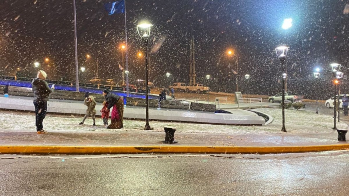 ¡Ahora sí!, se aproxima la nieve a Neuquén capital