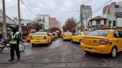 Por qué en el Hospital no quieren operar al taxista baleado