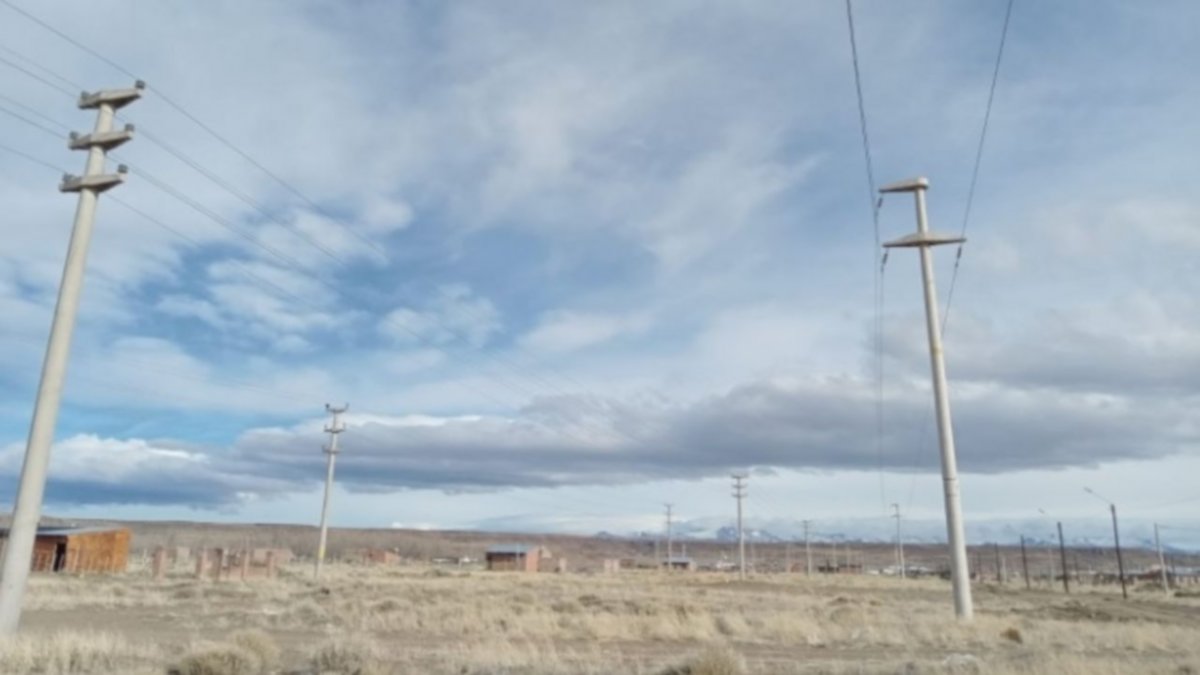 Paradoja neuquina: la base china tiene luz, los vecinos no