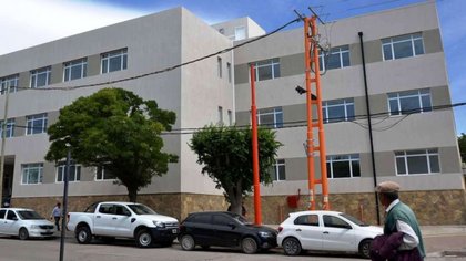 Despiden a médico condenado por abuso sexual