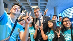Massa culpó a la city porteña de "derrumbar" la economía