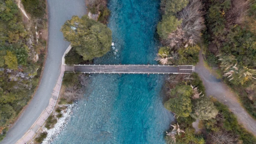 Comenzaron a desmontar el Puente Correntoso para su refacción