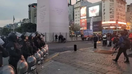 Murió un manifestante en medio de incidentes en el Obelisco