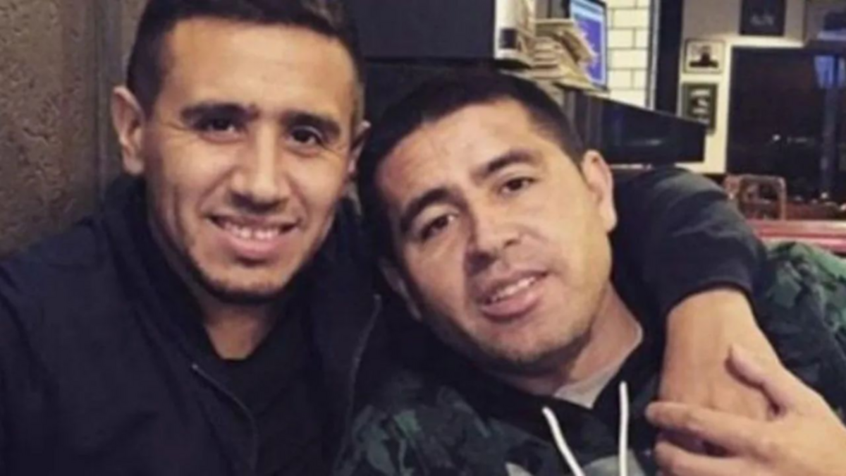 La Justicia allanó la casa del hermano de Riquelme