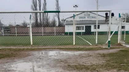Poco fútbol y mucha lluvia en el fútbol neuquino