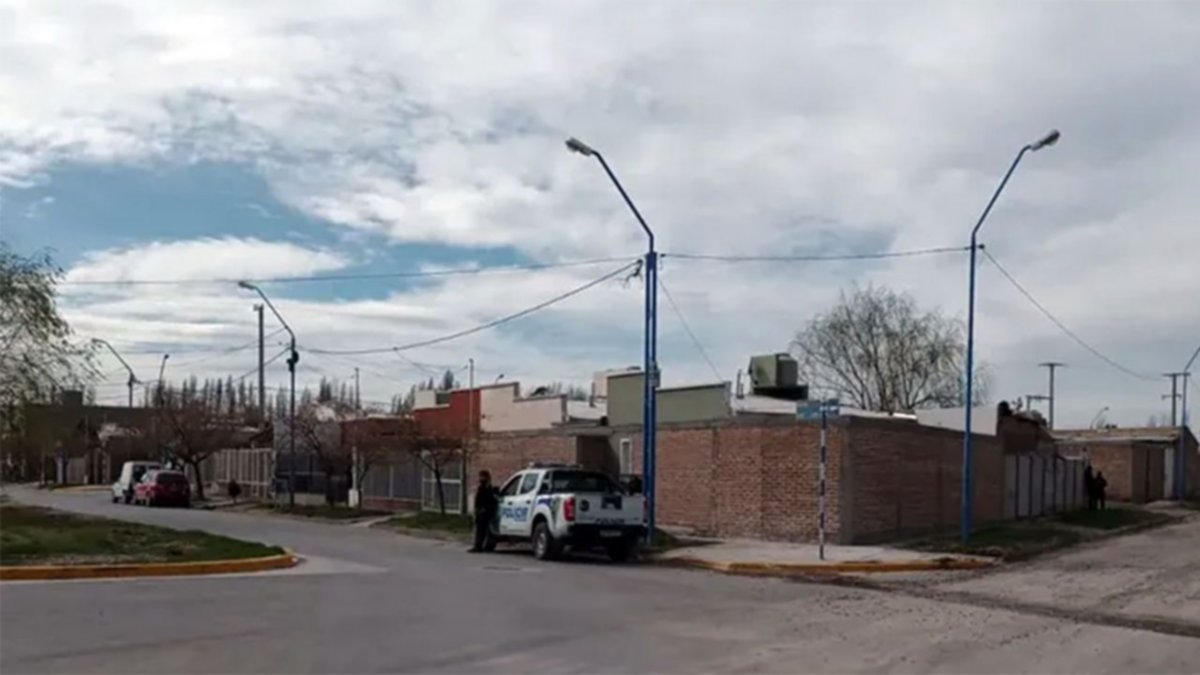Vendían dólares baratos y se mandaron al frente