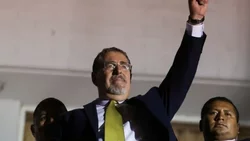 Suspendieron al partido del presidente electo de Guatemala