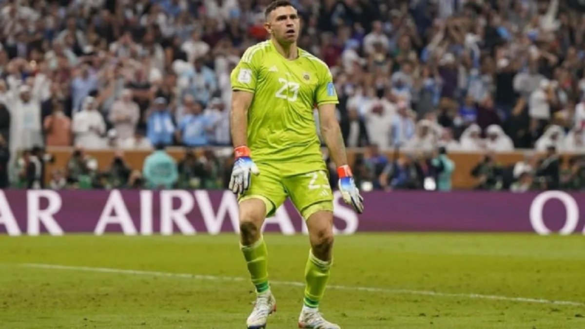 El Dibu Martínez cumple 31 años: sus mejores momentos en la Selección