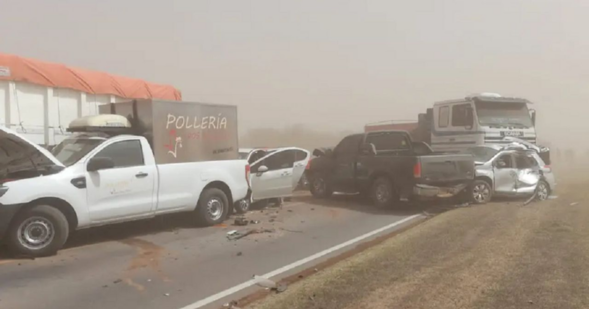 Un muerto y 17 heridos tras un choque en cadena
