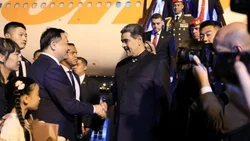 Maduro, de gira en China