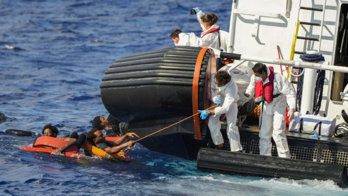 Italia pide ayuda ante la llegada de 10.000 migrantes