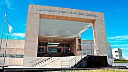 La Legislatura y las “compras de pelotudeces”