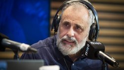 Jorge Rial fue agredido al salir de su programa radial