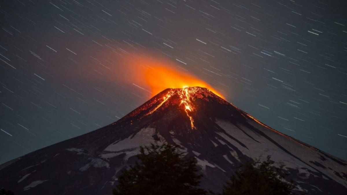 Alerta naranja en el volcán Villarrica: evacuarán a más familias