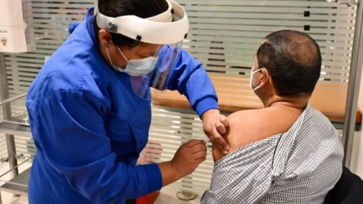 Covid-19: salud lanzó un alerta en medio del fuerte aumento de casos