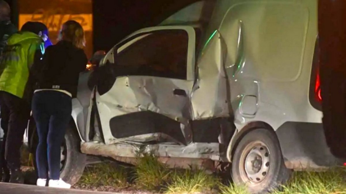 Dos autos involucrados en un choque sobre la ruta 65