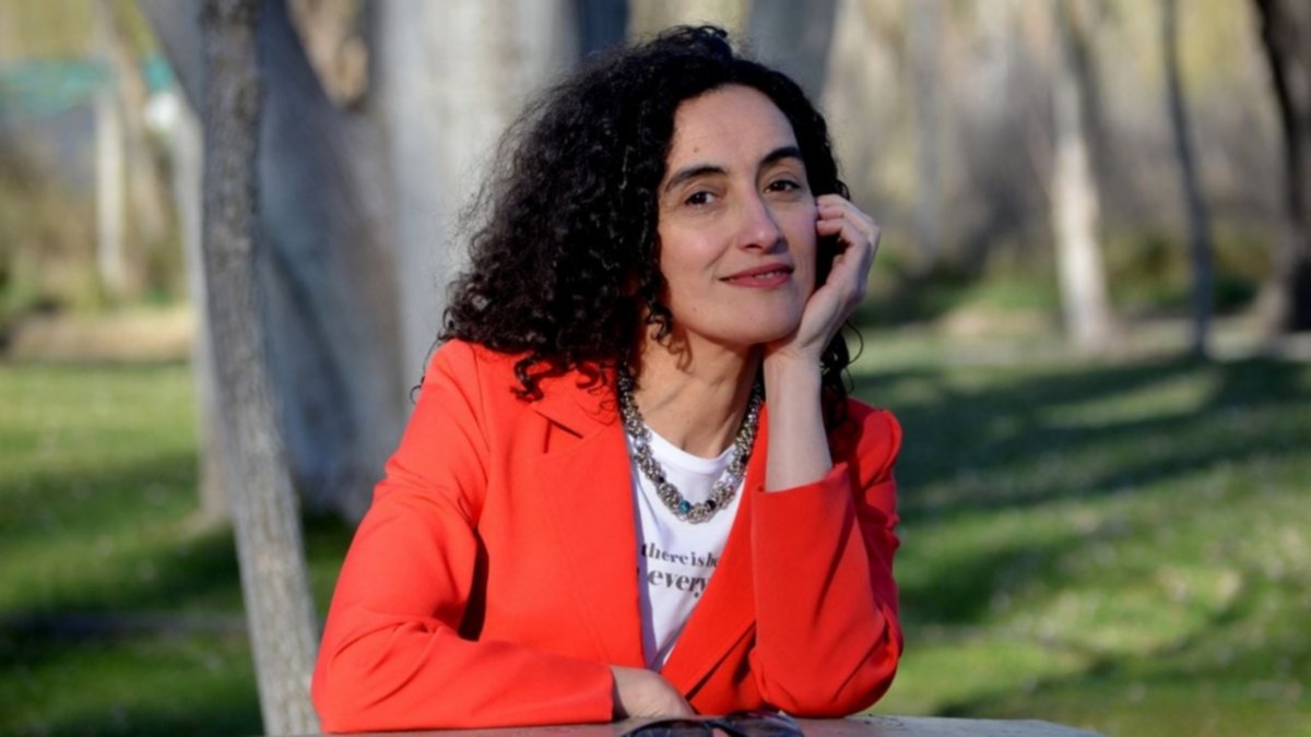 Lleva 30 años en la moda de Neuquén haciendo prendas que abrazan