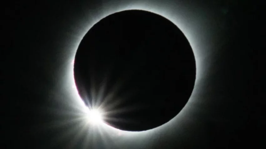 Octubre nos sorprenderá con dos eclipses