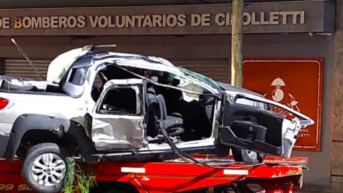 Cipolletti: tres pibes de 17 años murieron en un vuelco