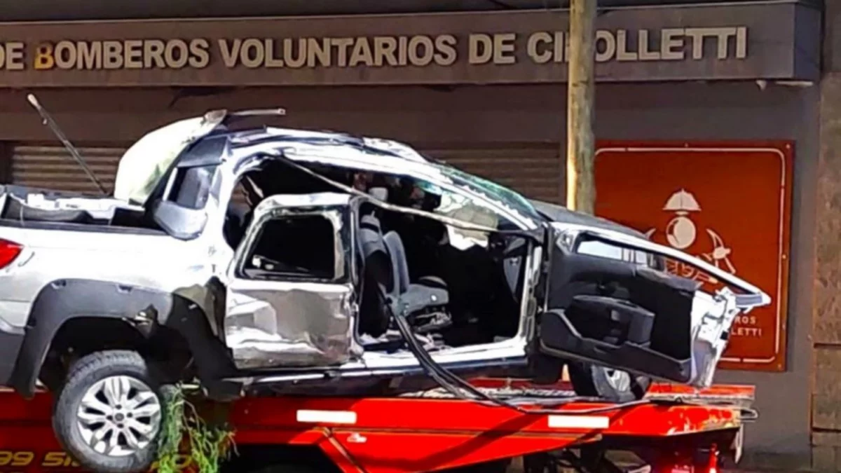 Cipolletti: tres pibes de 17 años murieron en un vuelco
