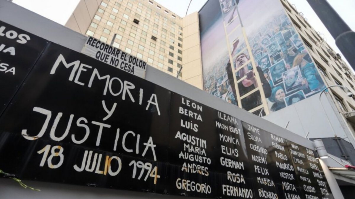 Evacuaron la AMIA por una amenaza de bomba