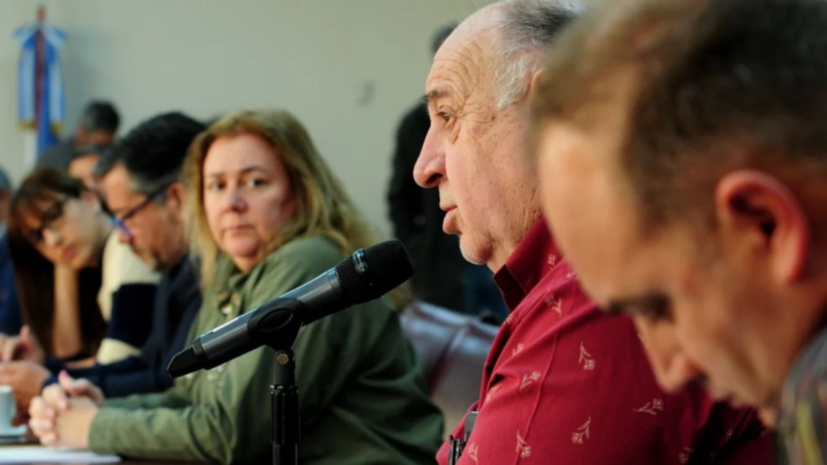 Legislativos buscan asegurarse ascensos periódicos