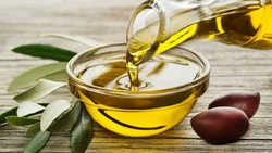 Prohibieron la venta de tres marcas de aceite de oliva