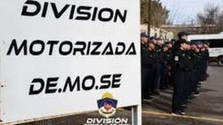 Atraparon a dos individuos con motocicleta robada en un operativo policial